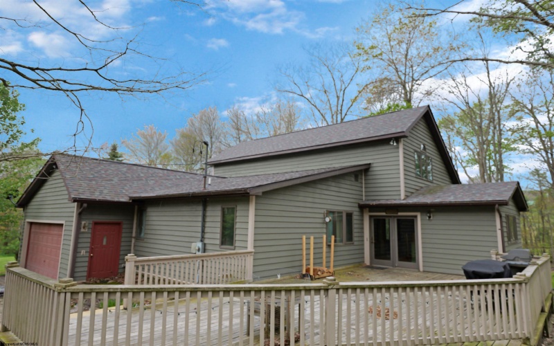 17 GOLDFINCH Lane, Terra Alta, West Virginia 26764, 3 Bedrooms Bedrooms, 7 Rooms Rooms,3 BathroomsBathrooms,Single Family Detached,For Sale,GOLDFINCH,10164785