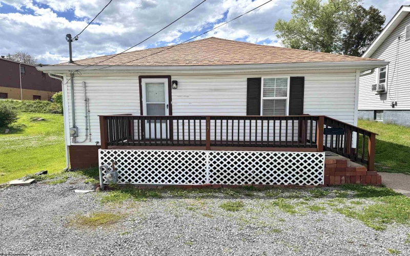 617 Virginia Avenue, Fairmont, West Virginia 26554, 3 Bedrooms Bedrooms, 6 Rooms Rooms,1 BathroomBathrooms,Single Family Detached,For Sale,Virginia,10164779