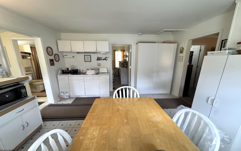 617 Virginia Avenue, Fairmont, West Virginia 26554, 3 Bedrooms Bedrooms, 6 Rooms Rooms,1 BathroomBathrooms,Single Family Detached,For Sale,Virginia,10164779