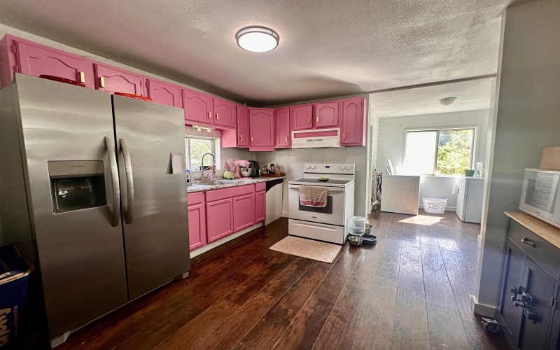 125 Bonview Avenue, Fairmont, West Virginia 26554, 3 Bedrooms Bedrooms, 7 Rooms Rooms,1 BathroomBathrooms,Single Family Detached,For Sale,Bonview,10164778