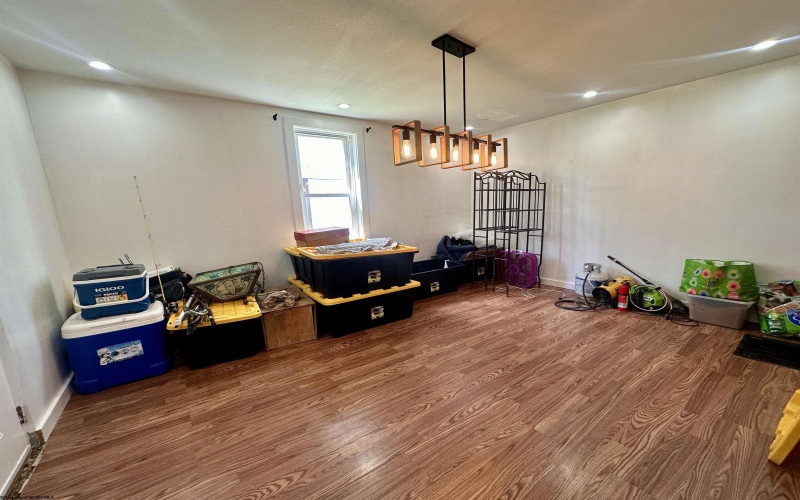 125 Bonview Avenue, Fairmont, West Virginia 26554, 3 Bedrooms Bedrooms, 7 Rooms Rooms,1 BathroomBathrooms,Single Family Detached,For Sale,Bonview,10164778