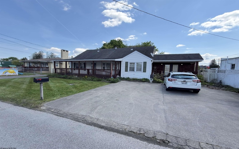 100 Grant Street, Elkins, West Virginia 26241, 5 Bedrooms Bedrooms, 11 Rooms Rooms,2 BathroomsBathrooms,Single Family Detached,For Sale,Grant,10164797