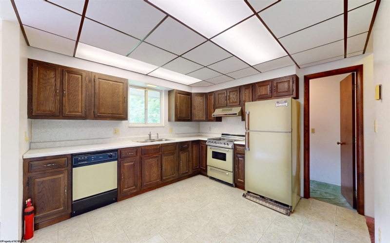 144 Sunset Drive, Grafton, West Virginia 26354, 5 Bedrooms Bedrooms, 10 Rooms Rooms,2 BathroomsBathrooms,Single Family Detached,For Sale,Sunset,10164796