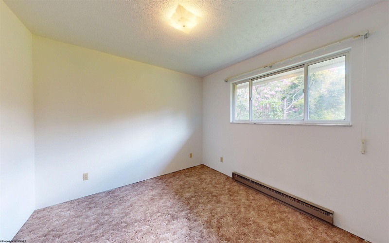 144 Sunset Drive, Grafton, West Virginia 26354, 5 Bedrooms Bedrooms, 10 Rooms Rooms,2 BathroomsBathrooms,Single Family Detached,For Sale,Sunset,10164796