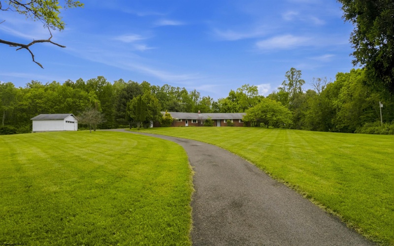 144 Sunset Drive, Grafton, West Virginia 26354, 5 Bedrooms Bedrooms, 10 Rooms Rooms,2 BathroomsBathrooms,Single Family Detached,For Sale,Sunset,10164796