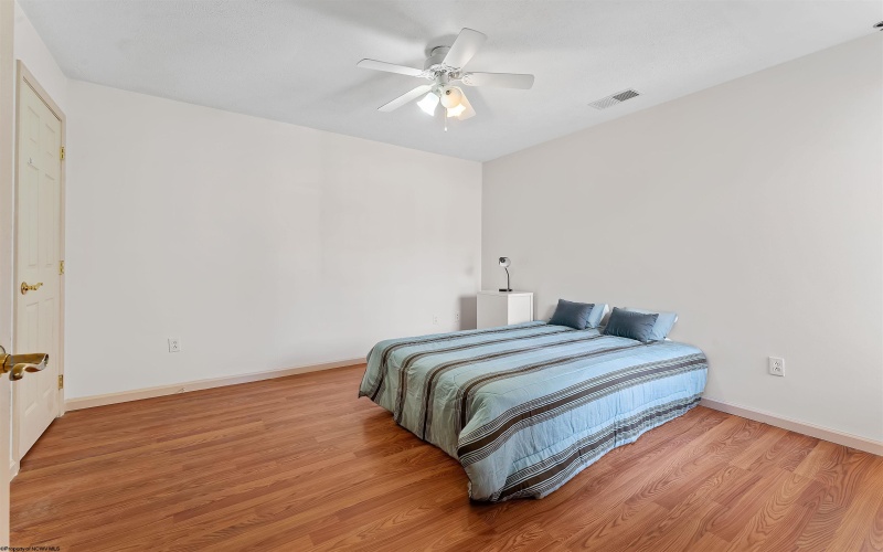7205 University Commons Drive, Morgantown, West Virginia 26505, 4 Bedrooms Bedrooms, 6 Rooms Rooms,4 BathroomsBathrooms,Single Family Attached,For Sale,University Commons,10164794