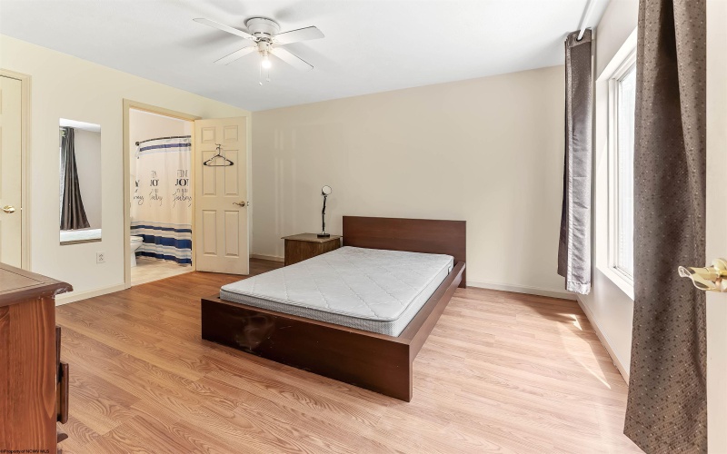 7205 University Commons Drive, Morgantown, West Virginia 26505, 4 Bedrooms Bedrooms, 6 Rooms Rooms,4 BathroomsBathrooms,Single Family Attached,For Sale,University Commons,10164794