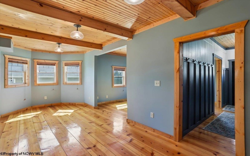 240 Kent Avenue, Davis, West Virginia 26260, 3 Bedrooms Bedrooms, 8 Rooms Rooms,1 BathroomBathrooms,Single Family Detached,For Sale,Kent,10164823