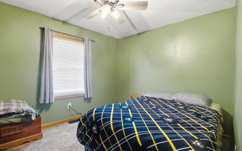 467 Victory Avenue, Grafton, West Virginia 26354, 3 Bedrooms Bedrooms, 7 Rooms Rooms,1 BathroomBathrooms,Single Family Detached,For Sale,Victory,10164822