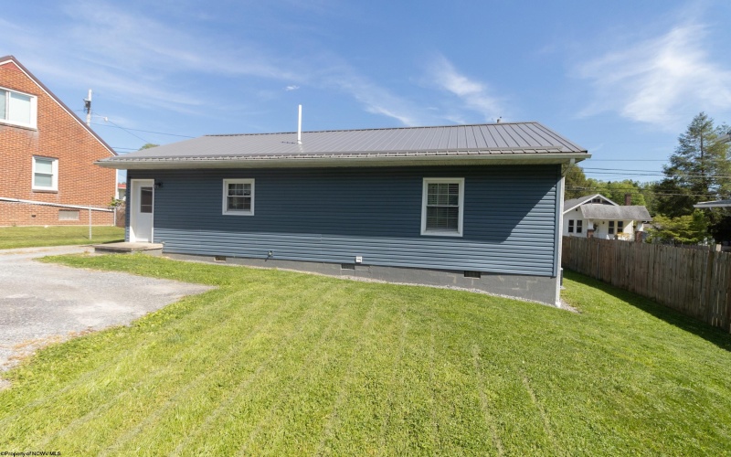 467 Victory Avenue, Grafton, West Virginia 26354, 3 Bedrooms Bedrooms, 7 Rooms Rooms,1 BathroomBathrooms,Single Family Detached,For Sale,Victory,10164822