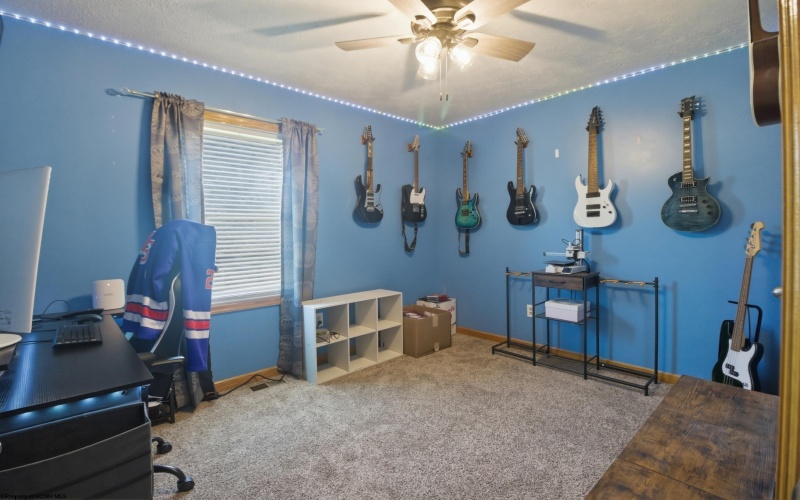 467 Victory Avenue, Grafton, West Virginia 26354, 3 Bedrooms Bedrooms, 7 Rooms Rooms,1 BathroomBathrooms,Single Family Detached,For Sale,Victory,10164822
