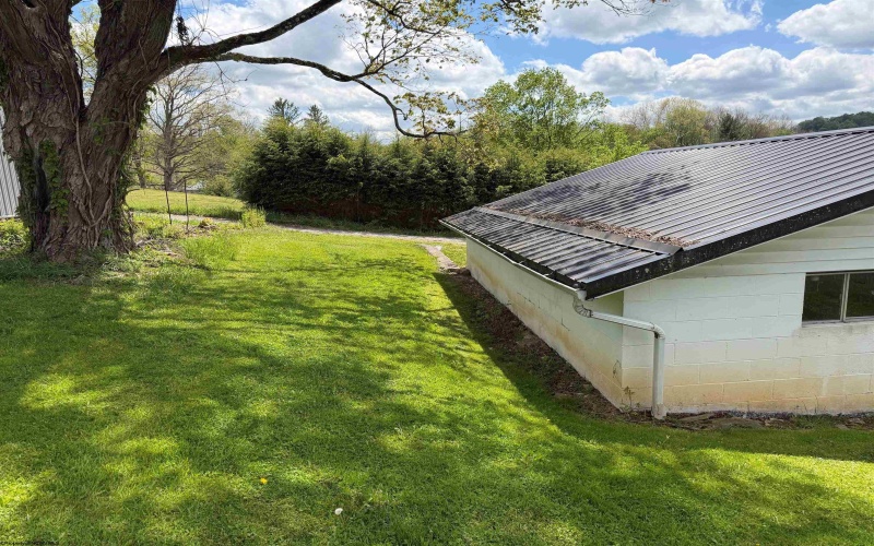 88 Curtis Lane, Belington, West Virginia 26250, 3 Bedrooms Bedrooms, 5 Rooms Rooms,1 BathroomBathrooms,Single Family Detached,For Sale,Curtis,10164800