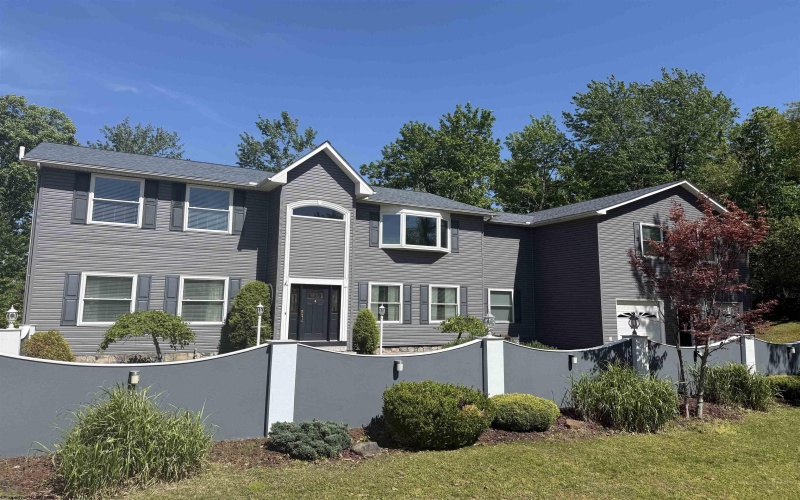 194 Beech Street, Buckhannon, West Virginia 26201, 6 Bedrooms Bedrooms, 16 Rooms Rooms,3 BathroomsBathrooms,Single Family Detached,For Sale,Beech,10164801
