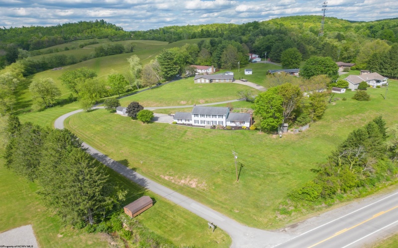108 Hillview Lane, Buckhannon, West Virginia 26201, 4 Bedrooms Bedrooms, 13 Rooms Rooms,3 BathroomsBathrooms,Single Family Detached,For Sale,Hillview,10164819