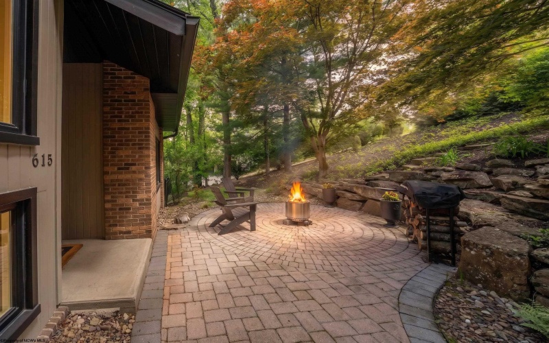 615 Poplar Woods Drive, Morgantown, West Virginia 26505, 5 Bedrooms Bedrooms, 12 Rooms Rooms,5 BathroomsBathrooms,Single Family Detached,For Sale,Poplar Woods,10164821