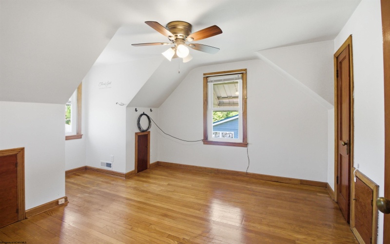 60 Bassel Addition Road, Clarksburg, West Virginia 26301, 2 Bedrooms Bedrooms, 5 Rooms Rooms,1 BathroomBathrooms,Single Family Detached,For Sale,Bassel Addition,10164806