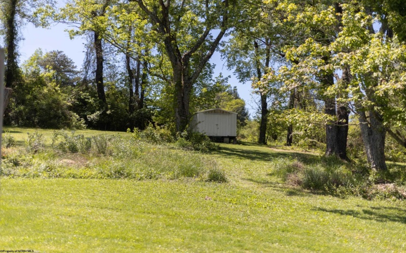 60 Bassel Addition Road, Clarksburg, West Virginia 26301, 2 Bedrooms Bedrooms, 5 Rooms Rooms,1 BathroomBathrooms,Single Family Detached,For Sale,Bassel Addition,10164806