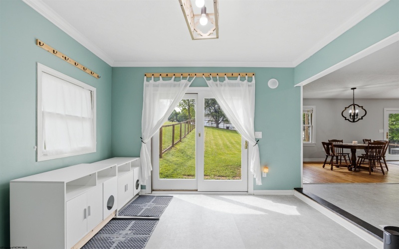 1102 Deerfield Drive, Fairmont, West Virginia 26554, 4 Bedrooms Bedrooms, 8 Rooms Rooms,3 BathroomsBathrooms,Single Family Detached,For Sale,Deerfield,10164828