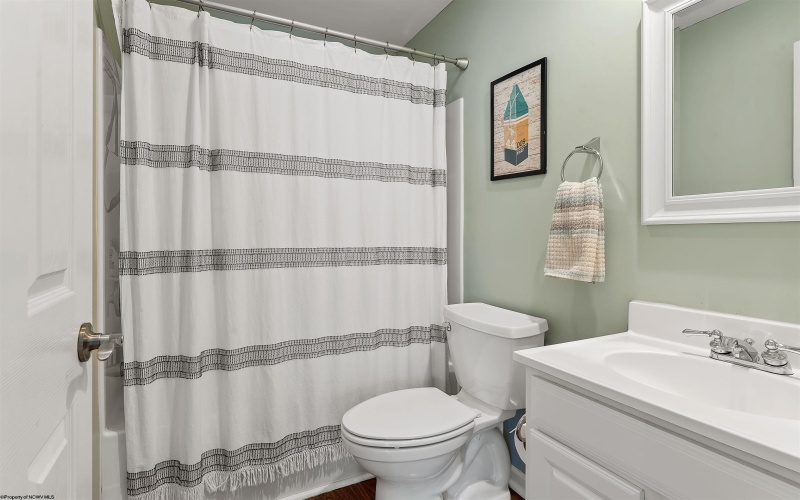 1360 Eastern Avenue, Morgantown, West Virginia 26505, 4 Bedrooms Bedrooms, 9 Rooms Rooms,3 BathroomsBathrooms,Single Family Detached,For Sale,Eastern,10164825