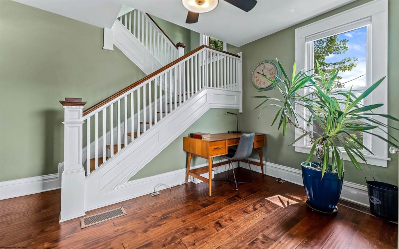 1360 Eastern Avenue, Morgantown, West Virginia 26505, 4 Bedrooms Bedrooms, 9 Rooms Rooms,3 BathroomsBathrooms,Single Family Detached,For Sale,Eastern,10164825