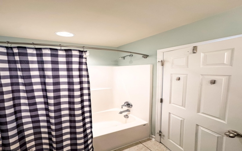209 Raven Run, Morgantown, West Virginia 26508, 3 Bedrooms Bedrooms, 5 Rooms Rooms,3 BathroomsBathrooms,Residential Rentals,For Rent,Raven,10164831