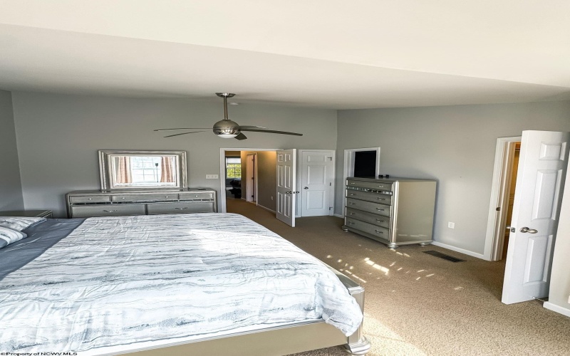 209 Raven Run, Morgantown, West Virginia 26508, 3 Bedrooms Bedrooms, 5 Rooms Rooms,3 BathroomsBathrooms,Residential Rentals,For Rent,Raven,10164831