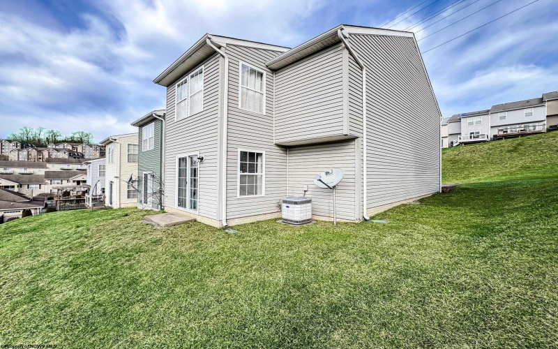 209 Raven Run, Morgantown, West Virginia 26508, 3 Bedrooms Bedrooms, 5 Rooms Rooms,3 BathroomsBathrooms,Residential Rentals,For Rent,Raven,10164831