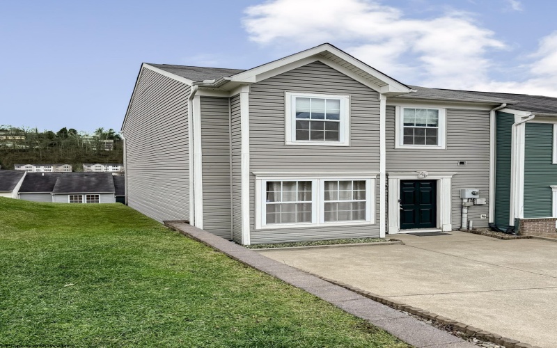 209 Raven Run, Morgantown, West Virginia 26508, 3 Bedrooms Bedrooms, 5 Rooms Rooms,3 BathroomsBathrooms,Residential Rentals,For Rent,Raven,10164831