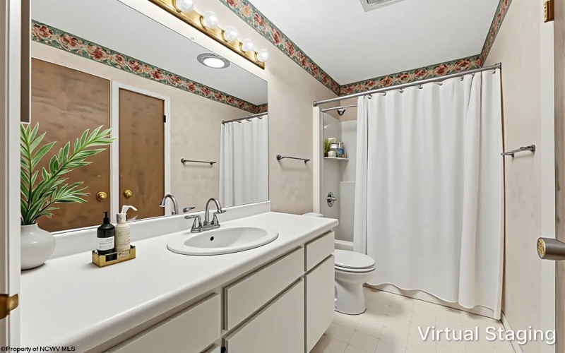 2 Ridge Place, Morgantown, West Virginia 26505, 4 Bedrooms Bedrooms, 10 Rooms Rooms,3 BathroomsBathrooms,Single Family Detached,For Sale,Ridge,10164833