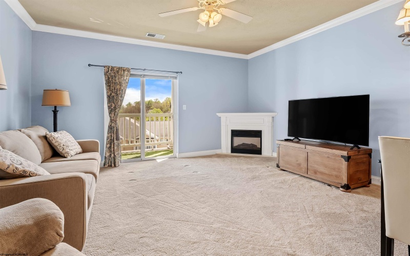 2524 Suncrest Village Drive, Morgantown, West Virginia 26505, 1 Bedroom Bedrooms, 5 Rooms Rooms,1 BathroomBathrooms,Single Family Attached,For Sale,Suncrest Village,10164838