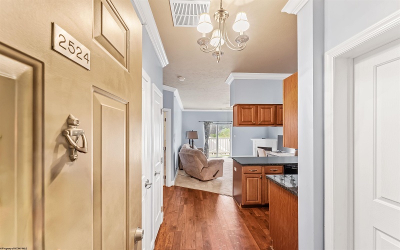 2524 Suncrest Village Drive, Morgantown, West Virginia 26505, 1 Bedroom Bedrooms, 5 Rooms Rooms,1 BathroomBathrooms,Single Family Attached,For Sale,Suncrest Village,10164838