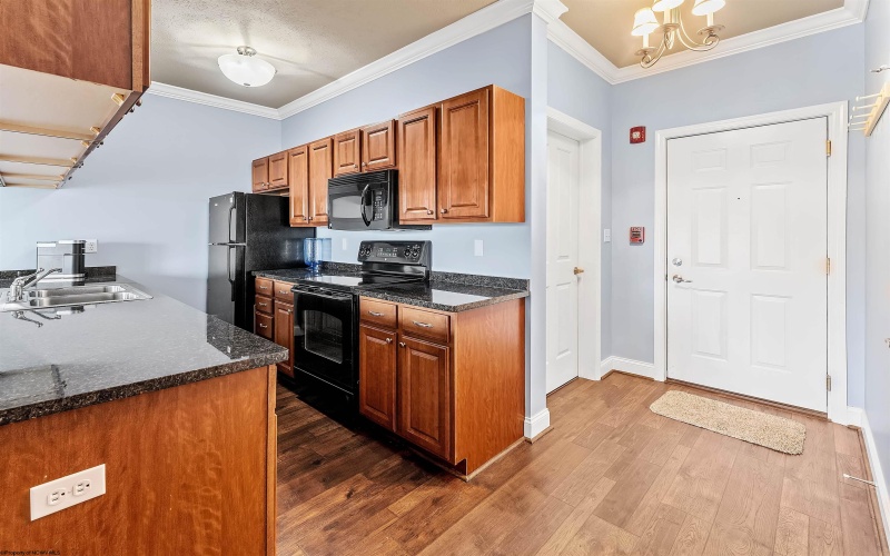 2524 Suncrest Village Drive, Morgantown, West Virginia 26505, 1 Bedroom Bedrooms, 5 Rooms Rooms,1 BathroomBathrooms,Single Family Attached,For Sale,Suncrest Village,10164838