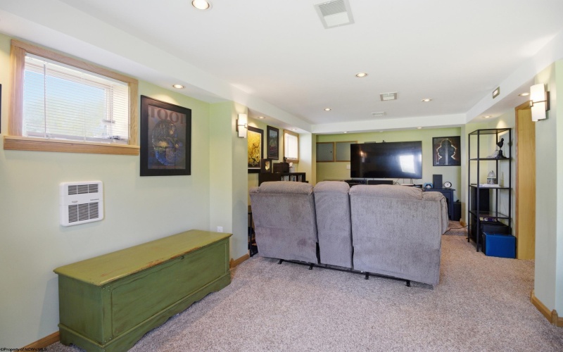 50 Hickory Hills Drive, Morgantown, West Virginia 26508, 4 Bedrooms Bedrooms, 9 Rooms Rooms,3 BathroomsBathrooms,Single Family Detached,For Sale,Hickory Hills,10164832