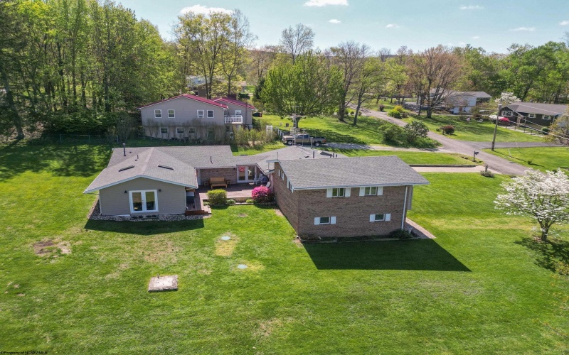 50 Hickory Hills Drive, Morgantown, West Virginia 26508, 4 Bedrooms Bedrooms, 9 Rooms Rooms,3 BathroomsBathrooms,Single Family Detached,For Sale,Hickory Hills,10164832
