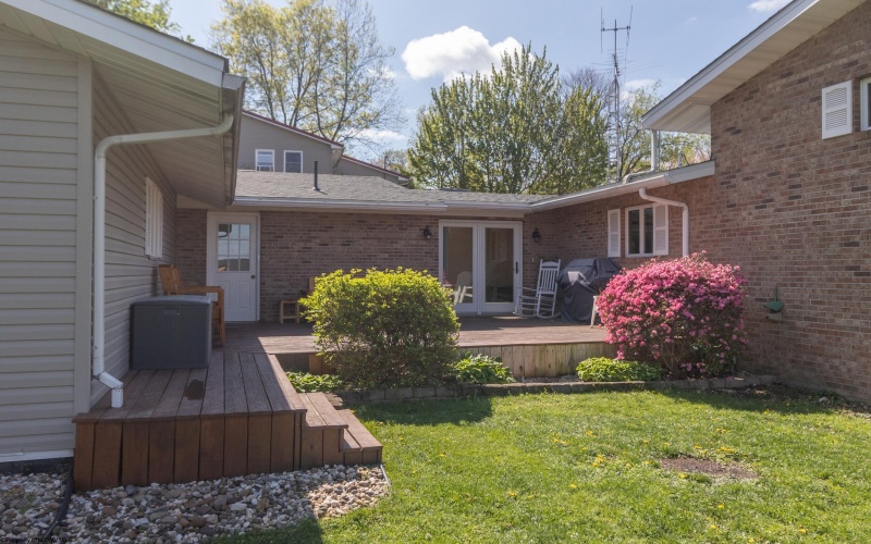 50 Hickory Hills Drive, Morgantown, West Virginia 26508, 4 Bedrooms Bedrooms, 9 Rooms Rooms,3 BathroomsBathrooms,Single Family Detached,For Sale,Hickory Hills,10164832