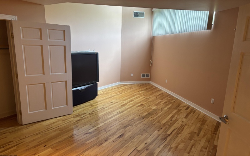 62 Grayfield Street, Worthington, West Virginia 26591, 5 Bedrooms Bedrooms, 10 Rooms Rooms,3 BathroomsBathrooms,Single Family Detached,For Sale,Grayfield,10164839 62 Grayfield Street, Worthington, West Virginia 26591, 5 Bedrooms Bedrooms, 10 Rooms Rooms,3 BathroomsBathrooms,Single Family Detached,For Sale,Grayfield,10164839