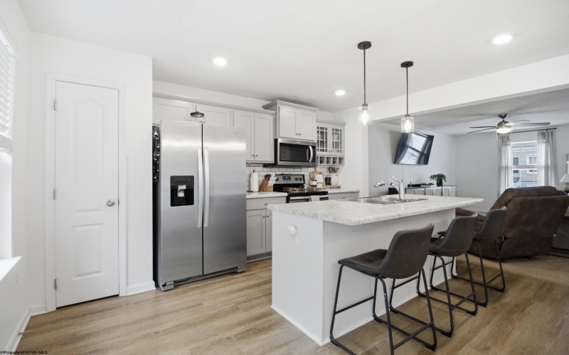 205 Queensbury Court, Fairmont, West Virginia 26554, 3 Bedrooms Bedrooms, 6 Rooms Rooms,2 BathroomsBathrooms,Single Family Detached,For Sale,Queensbury,10164872