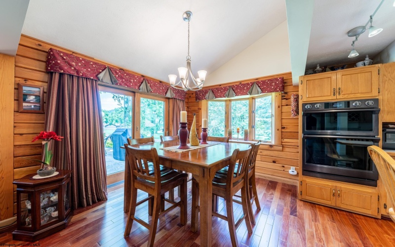 102 Country Club Court, Terra Alta, West Virginia 26764, 3 Bedrooms Bedrooms, 10 Rooms Rooms,3 BathroomsBathrooms,Single Family Detached,For Sale,Country Club,10164870