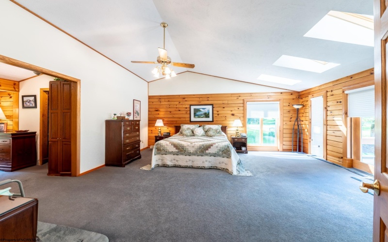 102 Country Club Court, Terra Alta, West Virginia 26764, 3 Bedrooms Bedrooms, 10 Rooms Rooms,3 BathroomsBathrooms,Single Family Detached,For Sale,Country Club,10164870
