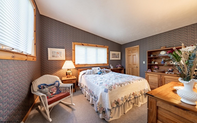 102 Country Club Court, Terra Alta, West Virginia 26764, 3 Bedrooms Bedrooms, 10 Rooms Rooms,3 BathroomsBathrooms,Single Family Detached,For Sale,Country Club,10164870