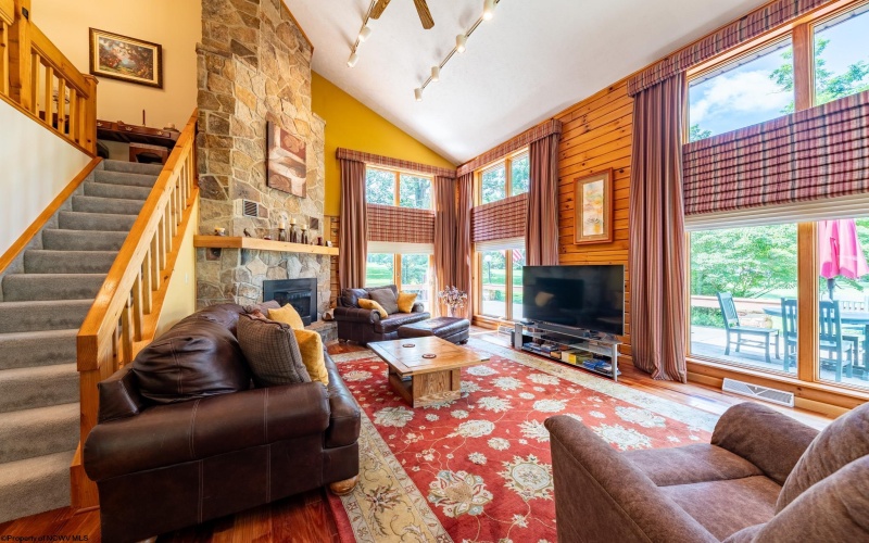 102 Country Club Court, Terra Alta, West Virginia 26764, 3 Bedrooms Bedrooms, 10 Rooms Rooms,3 BathroomsBathrooms,Single Family Detached,For Sale,Country Club,10164870