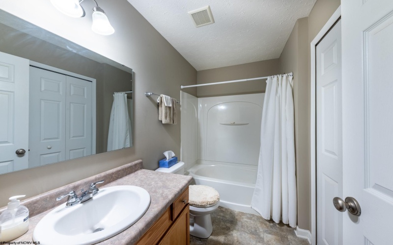 2776 Vista View Road, Kingwood, West Virginia 26537, 3 Bedrooms Bedrooms, 6 Rooms Rooms,2 BathroomsBathrooms,Single Family Detached,For Sale,Vista View,10164869