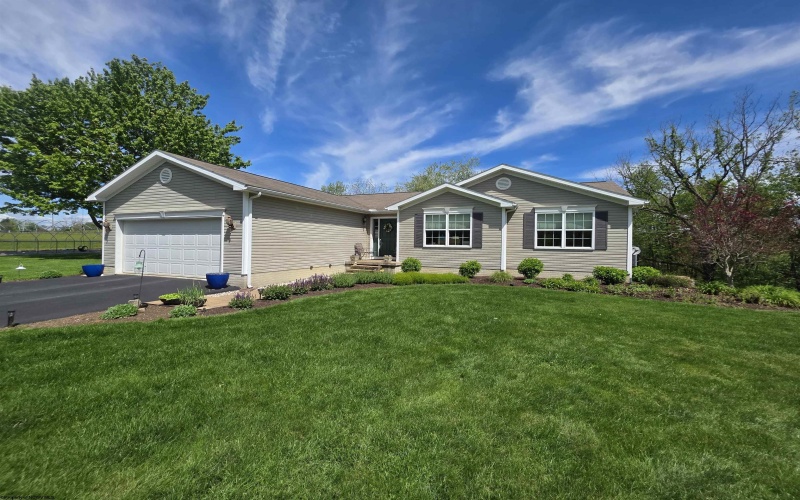 2776 Vista View Road, Kingwood, West Virginia 26537, 3 Bedrooms Bedrooms, 6 Rooms Rooms,2 BathroomsBathrooms,Single Family Detached,For Sale,Vista View,10164869