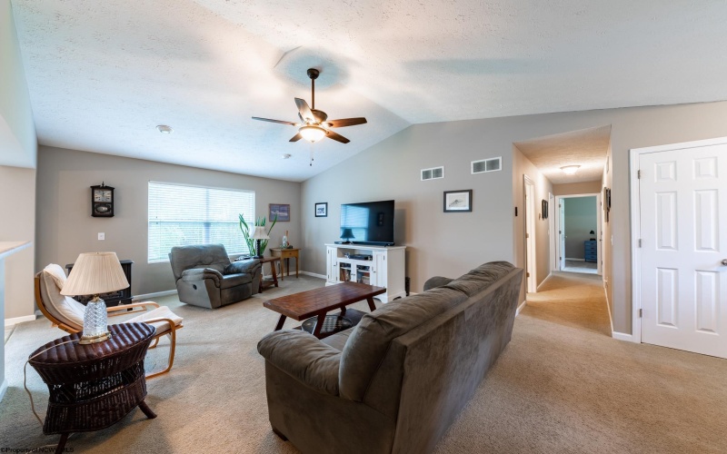 2776 Vista View Road, Kingwood, West Virginia 26537, 3 Bedrooms Bedrooms, 6 Rooms Rooms,2 BathroomsBathrooms,Single Family Detached,For Sale,Vista View,10164869