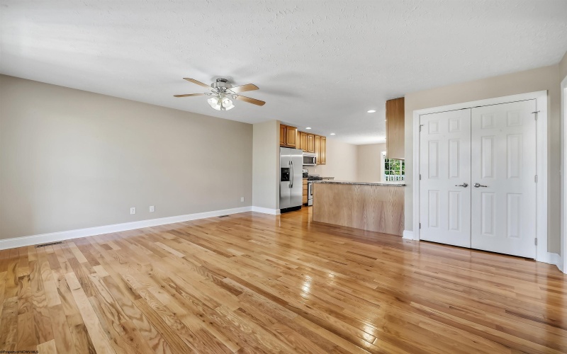 305 Butler Drive, Morgantown, West Virginia 26505, 2 Bedrooms Bedrooms, 5 Rooms Rooms,2 BathroomsBathrooms,Single Family Detached,For Sale,Butler,10164868