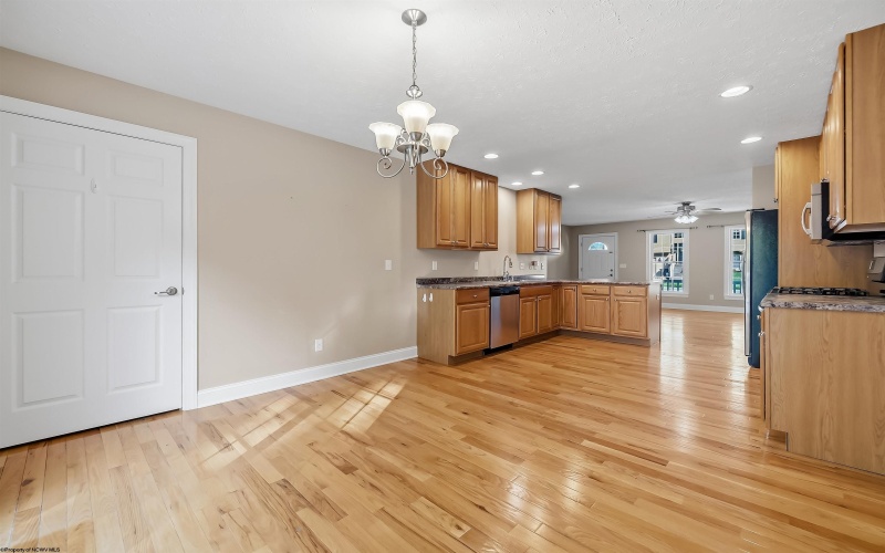 305 Butler Drive, Morgantown, West Virginia 26505, 2 Bedrooms Bedrooms, 5 Rooms Rooms,2 BathroomsBathrooms,Single Family Detached,For Sale,Butler,10164868