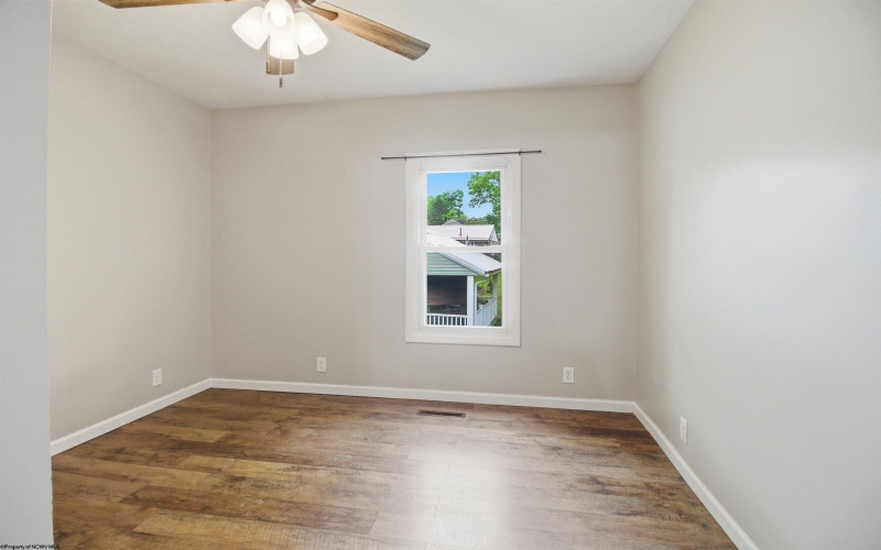 188 Parkway Drive, Clarksburg, West Virginia 26301, 2 Bedrooms Bedrooms, 5 Rooms Rooms,1 BathroomBathrooms,Single Family Detached,For Sale,Parkway,10164847 188 Parkway Drive, Clarksburg, West Virginia 26301, 2 Bedrooms Bedrooms, 5 Rooms Rooms,1 BathroomBathrooms,Single Family Detached,For Sale,Parkway,10164847