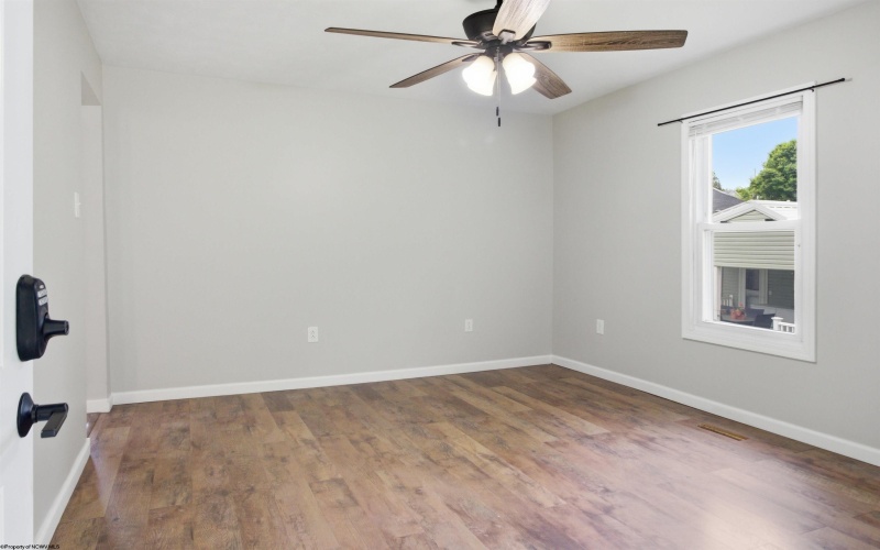 188 Parkway Drive, Clarksburg, West Virginia 26301, 2 Bedrooms Bedrooms, 5 Rooms Rooms,1 BathroomBathrooms,Single Family Detached,For Sale,Parkway,10164847 188 Parkway Drive, Clarksburg, West Virginia 26301, 2 Bedrooms Bedrooms, 5 Rooms Rooms,1 BathroomBathrooms,Single Family Detached,For Sale,Parkway,10164847