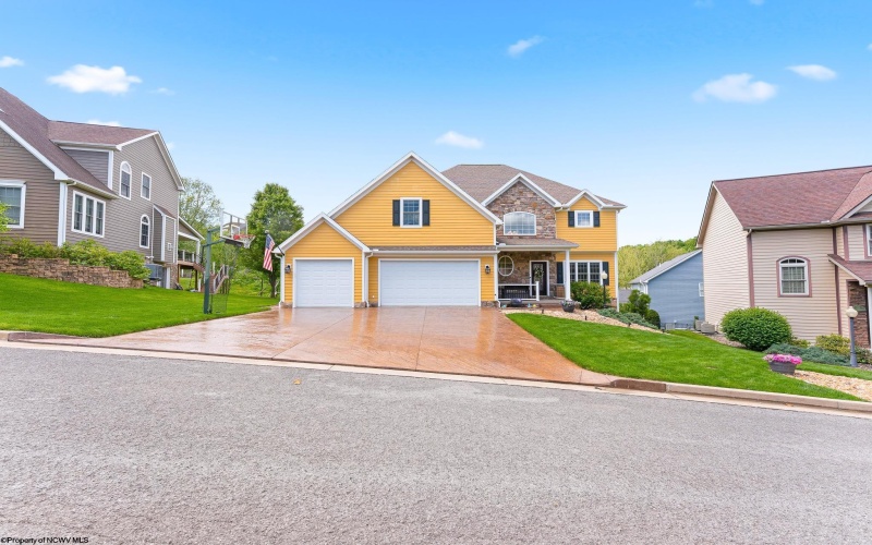 411 Harwich Circle, Morgantown, West Virginia 26508, 4 Bedrooms Bedrooms, 9 Rooms Rooms,3 BathroomsBathrooms,Single Family Detached,For Sale,Harwich,10164859
