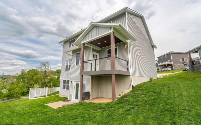 127 Sadie Lane, Morgantown, West Virginia 26508, 4 Bedrooms Bedrooms, 9 Rooms Rooms,3 BathroomsBathrooms,Single Family Detached,For Sale,Sadie,10164867